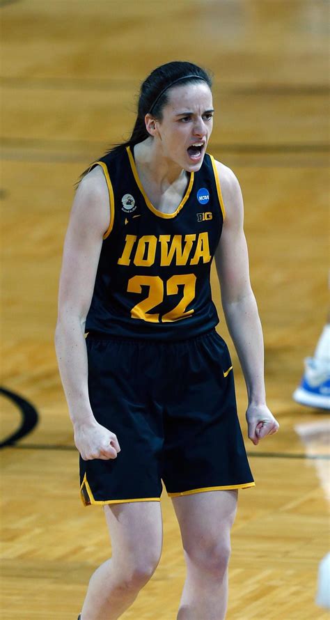 Caitlin Clark Dominates: No. 4 Iowa Crushes Gophers in Thrilling Women
